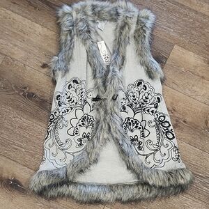 NWT RXB Gray Embroidered Vest with Faux Fur Trim Boho Y2K Vintage Inspired Large